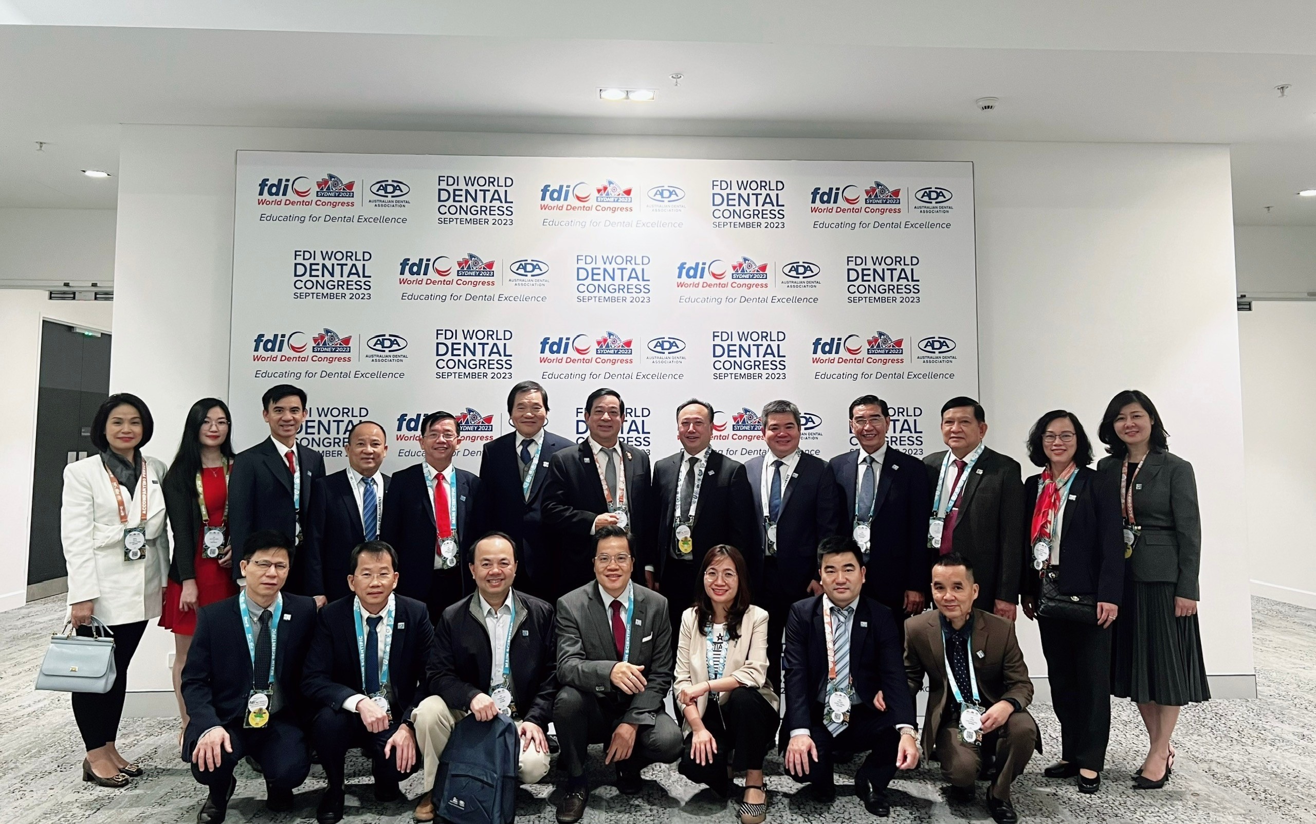 Chủ tịch Hội và các thành viên đoàn tại FDI lần thứ 110, Sydney, Úc